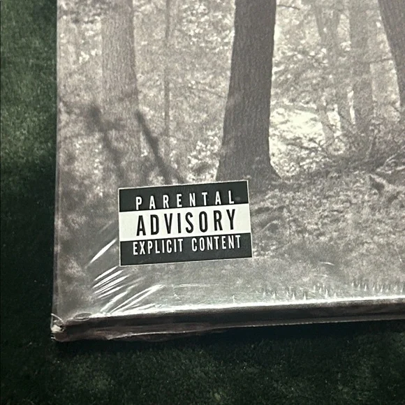 Taylor Swift Folklore Vinyl Album - brand new - Picture 8 of 8